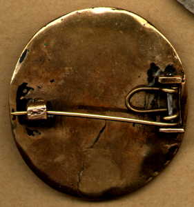 Back of brooch, showing pin fastening